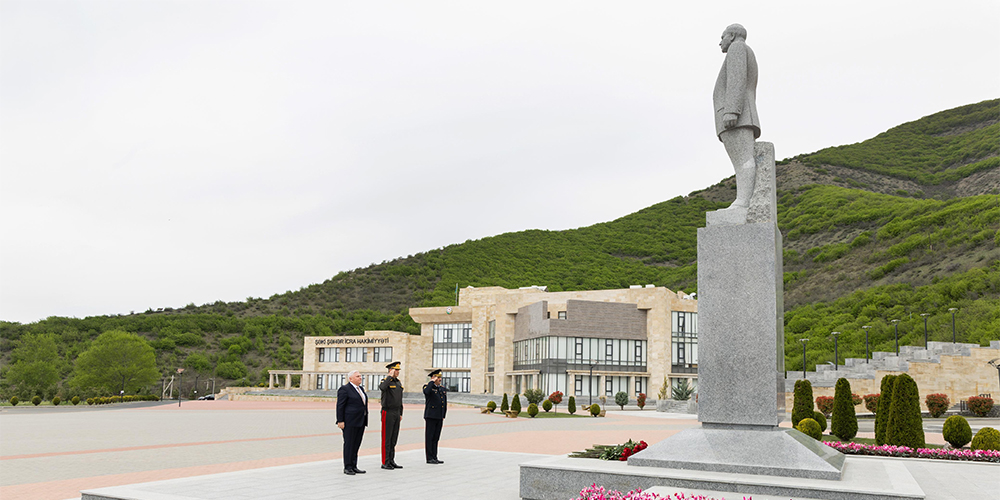 Daxili işlər naziri Şəkidə vətəndaş qəbulu və sıra baxışı keçirib